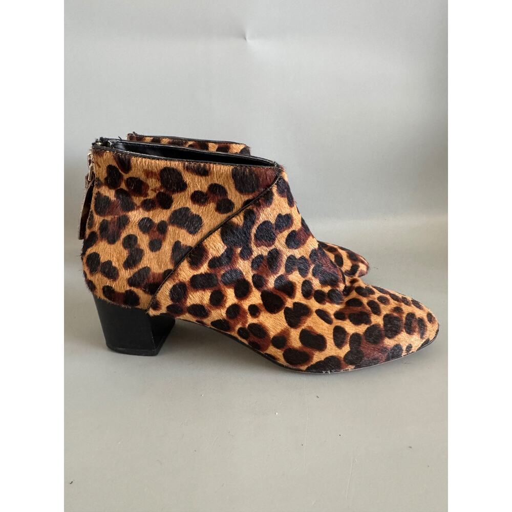 NINE WEST Leopard Print Calf Hair Booties Brown Sz 6.5 Low Heel Almond Toe